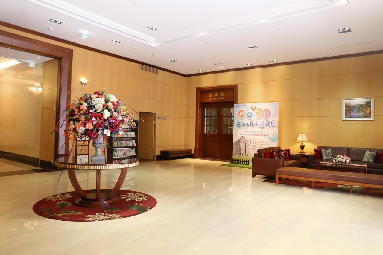 Fushin Hotel - Tainan Exterior photo