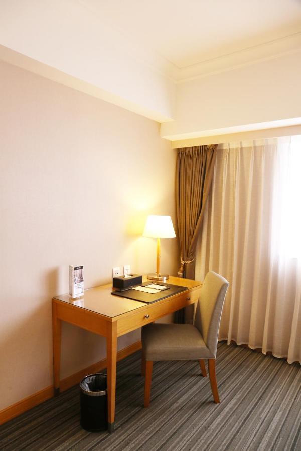 Fushin Hotel - Tainan Exterior photo