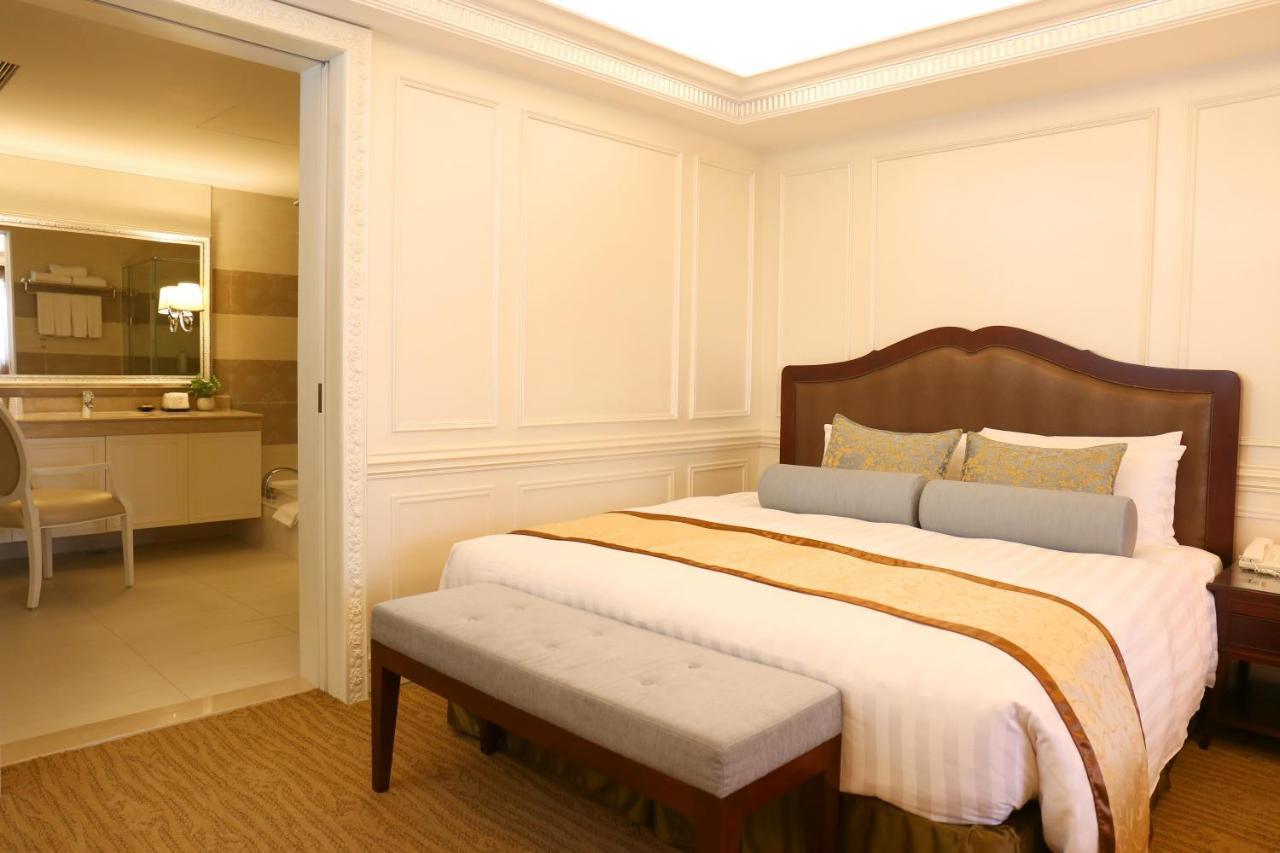 Fushin Hotel - Tainan Exterior photo