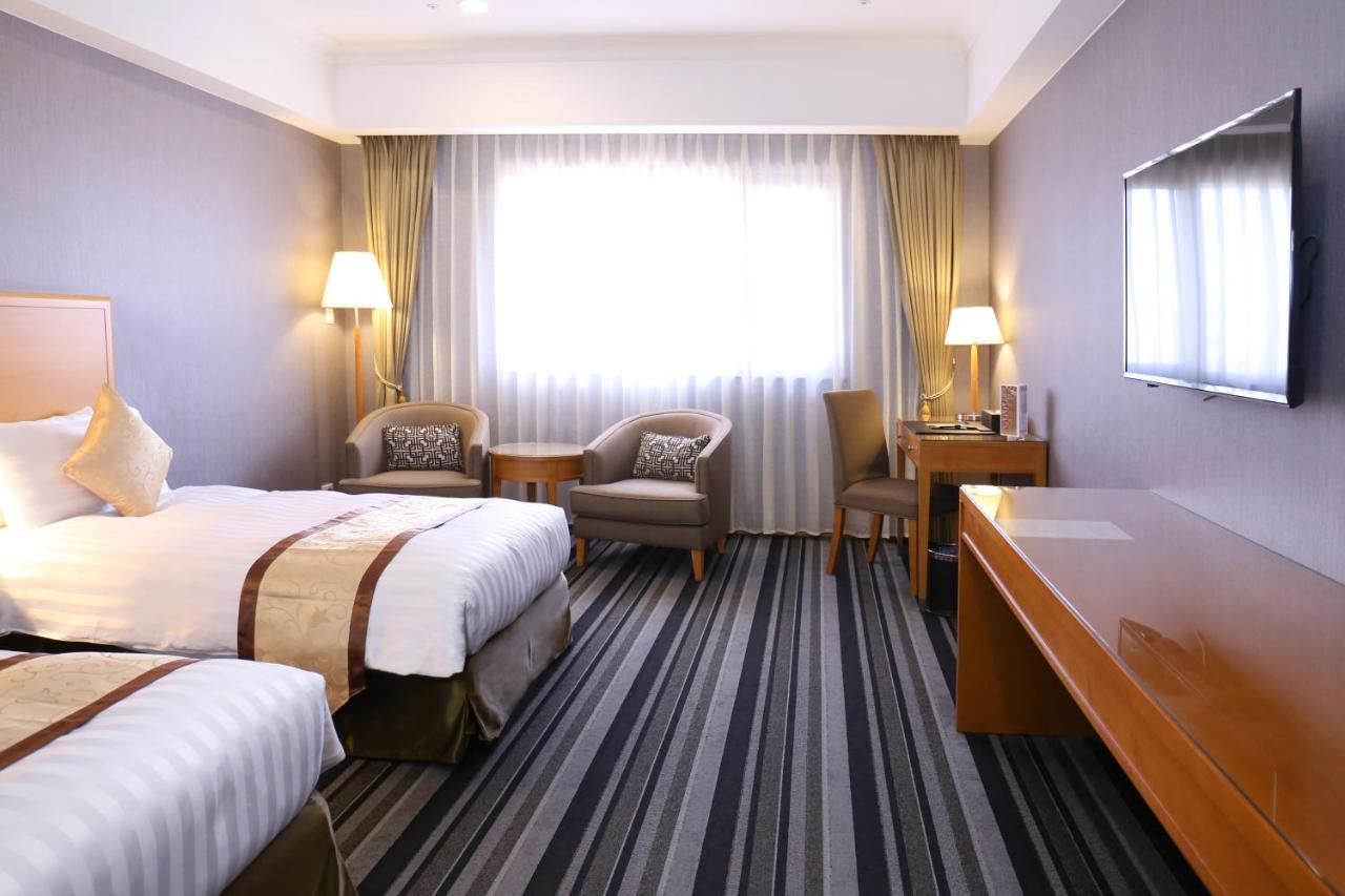 Fushin Hotel - Tainan Exterior photo