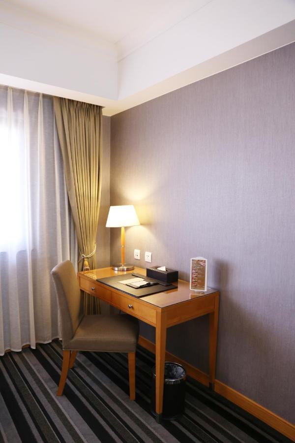 Fushin Hotel - Tainan Exterior photo