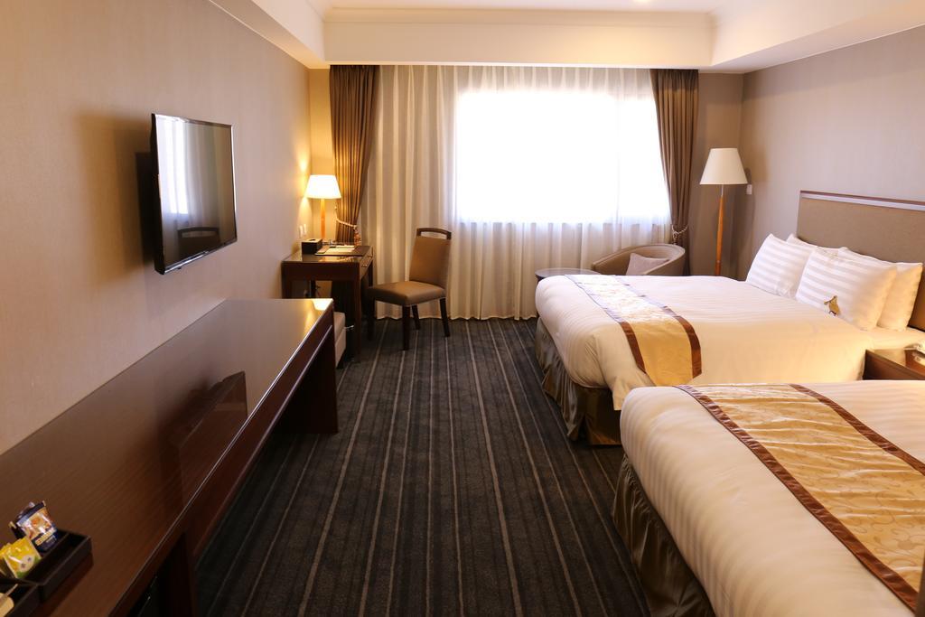 Fushin Hotel - Tainan Exterior photo