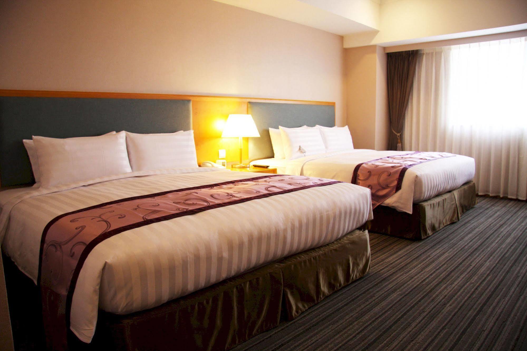 Fushin Hotel - Tainan Exterior photo